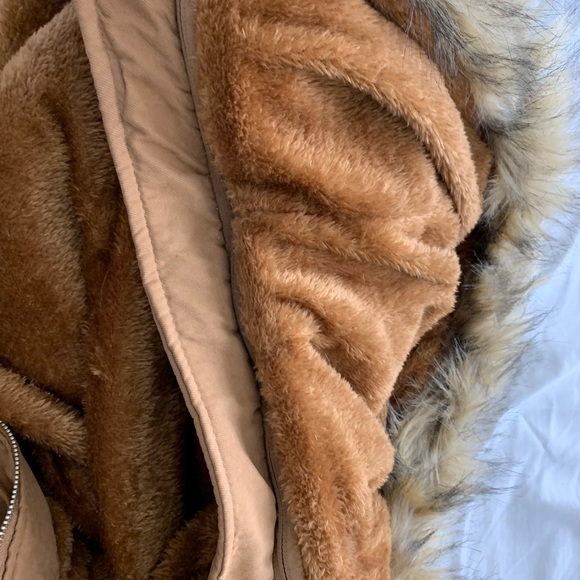 Stylish winter coat - Picture 3 of 3